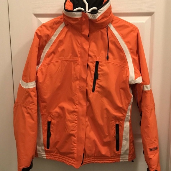 Snow coat - Picture 1 of 4